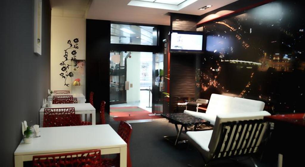Guesthouse City Central International Скопие Екстериор снимка