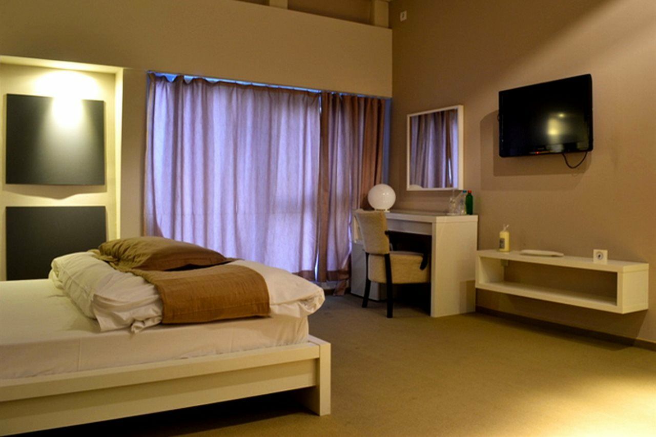 Guesthouse City Central International Скопие Екстериор снимка